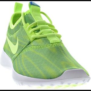 Nike Juvenate Print Sneakers- Women’s Size 8